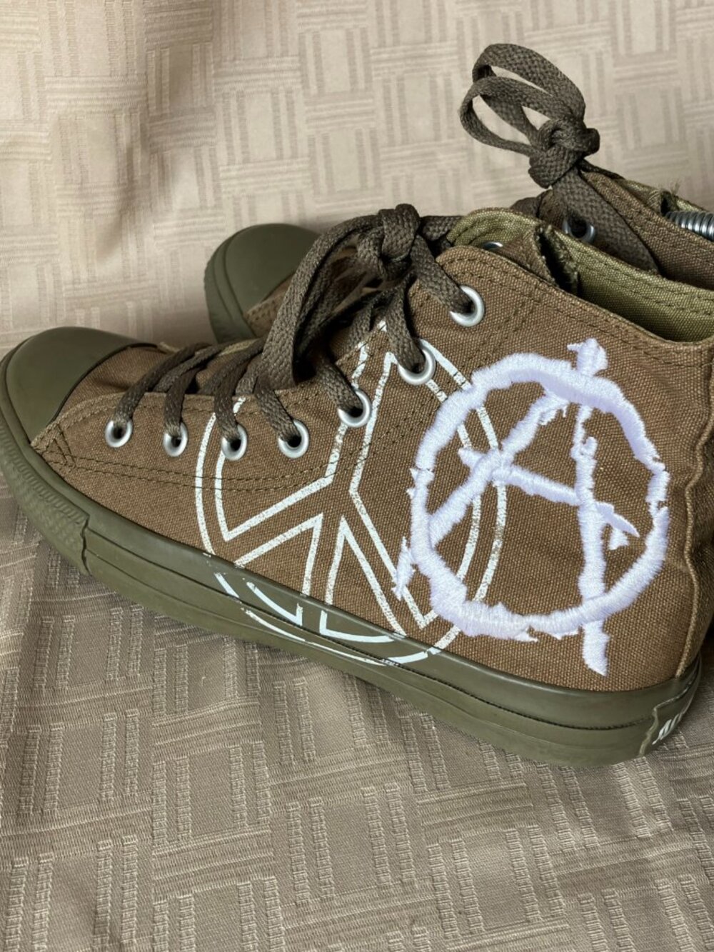 RARE Converse Chuck Taylor All Star Peace/Anarchy US M6 / W8, Olive